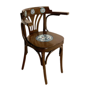 كرسي تراثي مع مسكة - بني